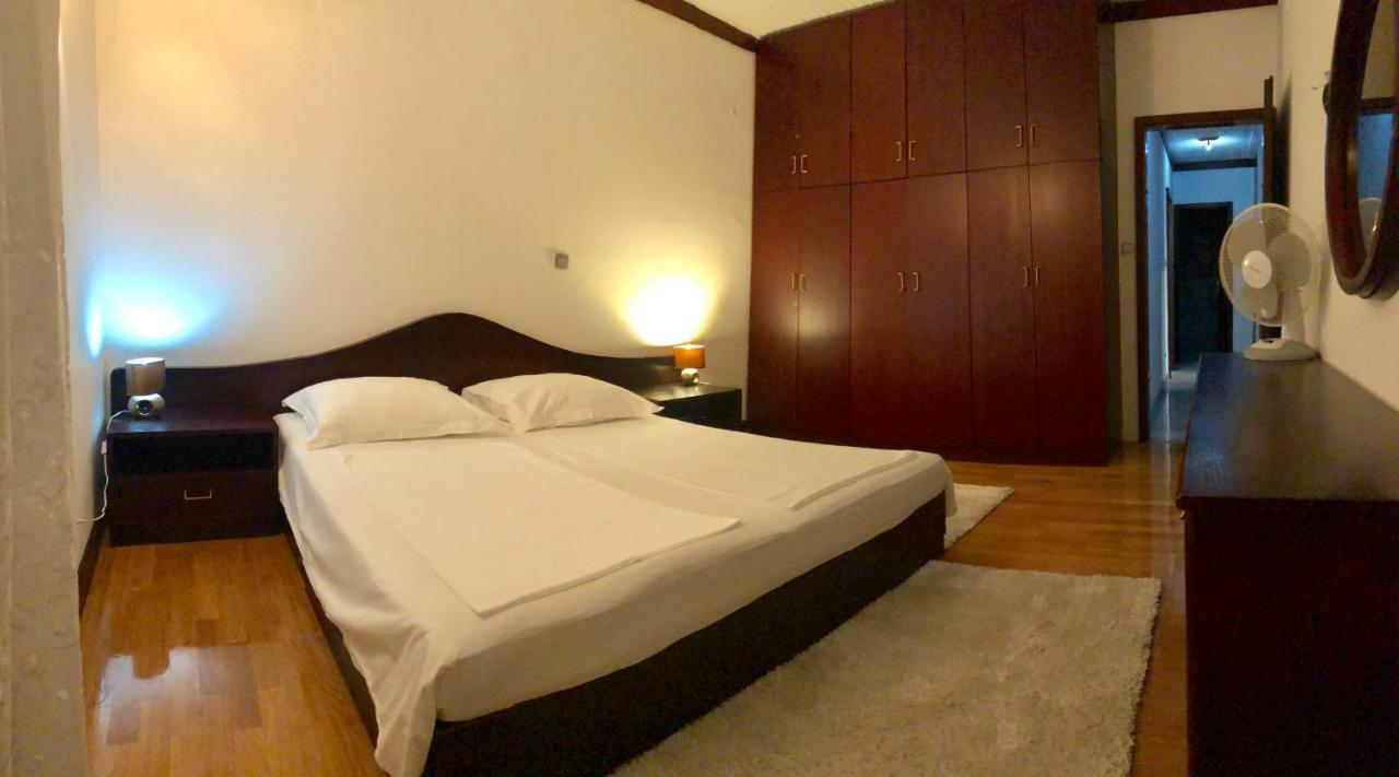 Apartment Mirjana Baska Voda Bagian luar foto